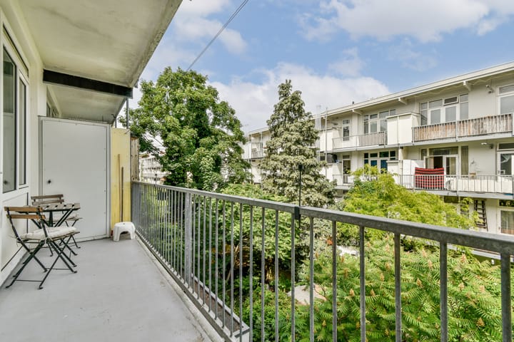 Foto 15 van James Cookstraat 18-2