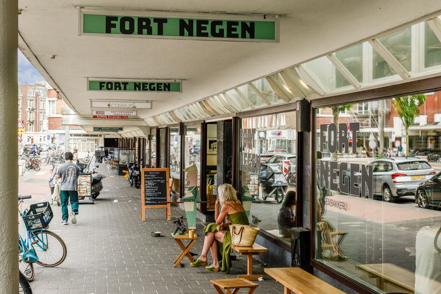 Foto 20 van James Cookstraat 18-2