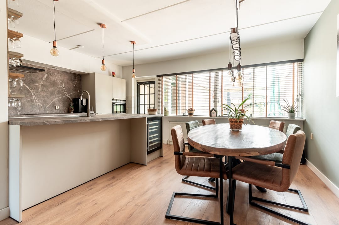 Photo 11 of Karveel 15 12