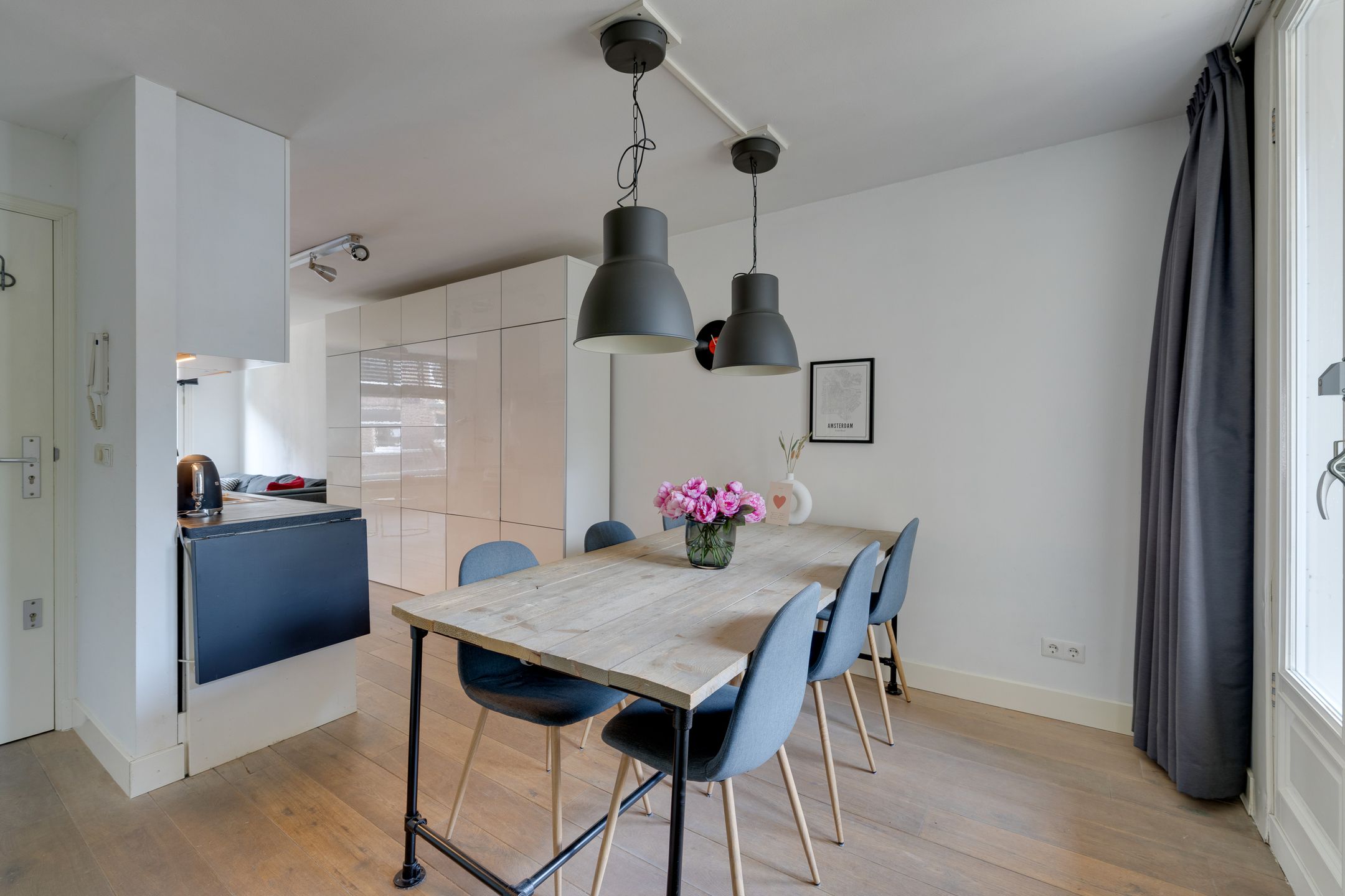 Photo 21 of Saenredamstraat 59-A2