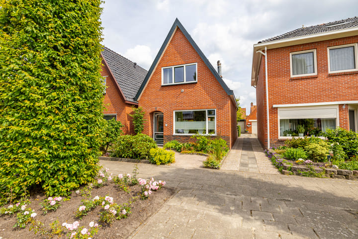 Photo 2 of Marcus Buschstraat 82