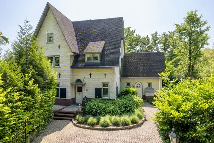 Photo 2 of Moonslaan 30