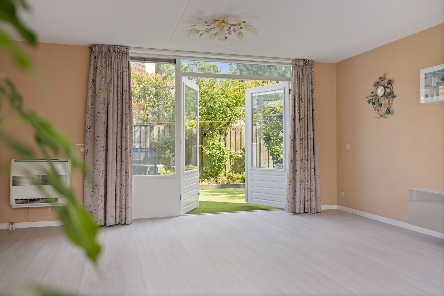 Foto 10 van State 63