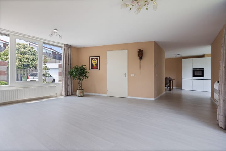 Foto 11 van State 63