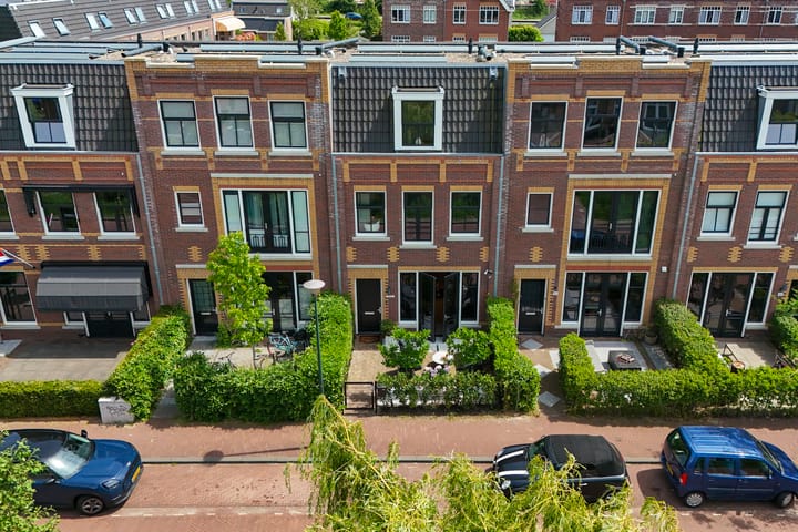 Foto 1 van Thomas Mannsingel 44