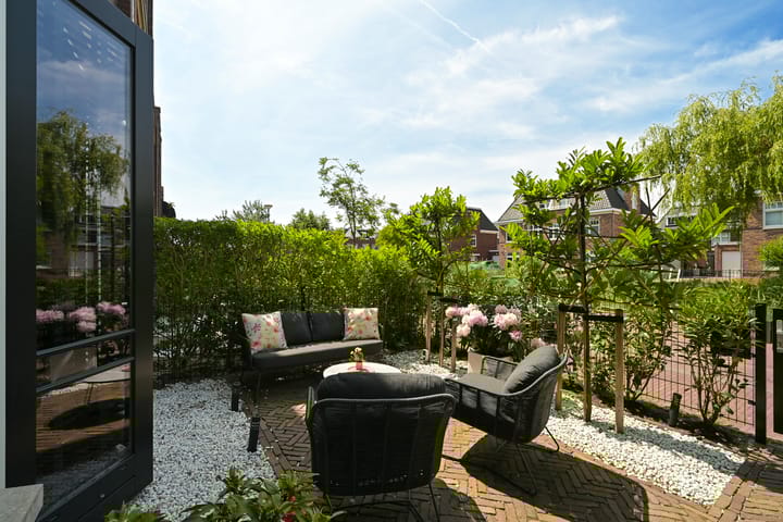 Foto 8 van Thomas Mannsingel 44