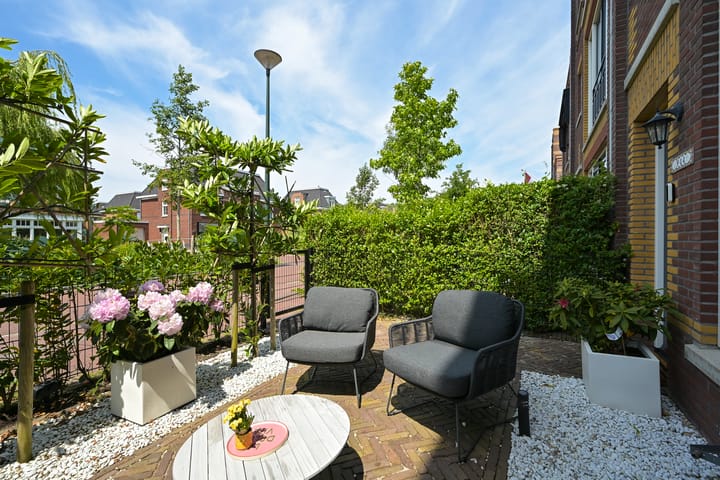 Foto 9 van Thomas Mannsingel 44