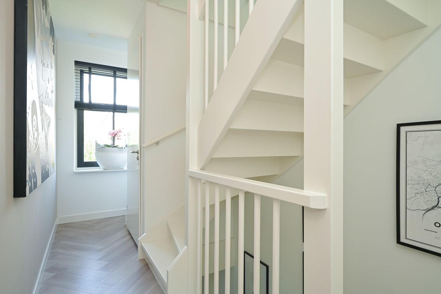 Foto 25 van Thomas Mannsingel 44