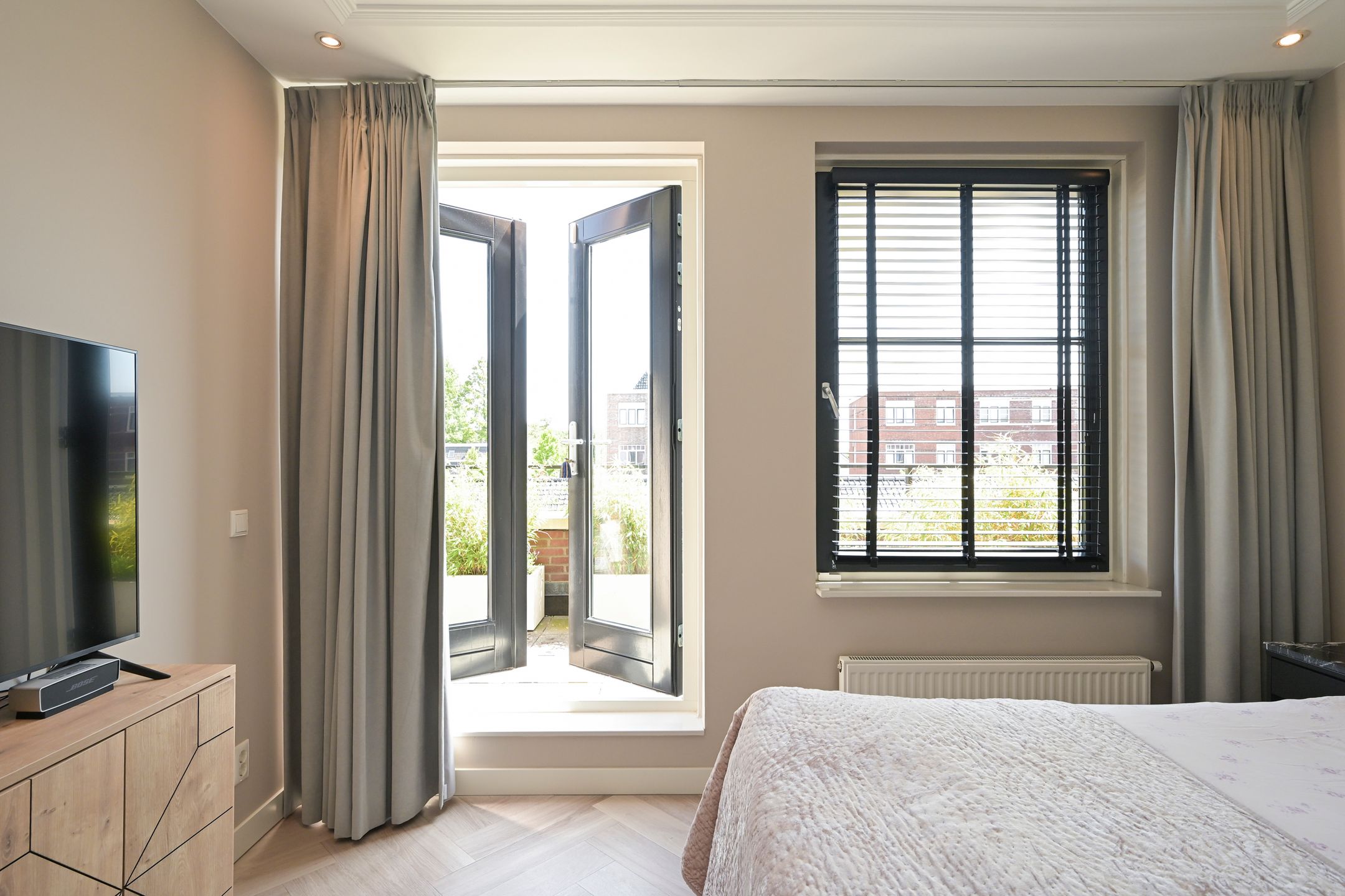 Foto 33 van Thomas Mannsingel 44