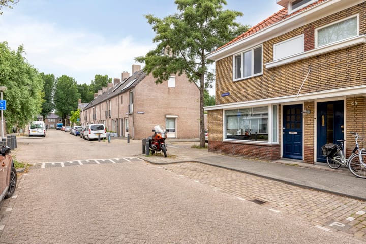 Foto 42 van Barkstraat 2