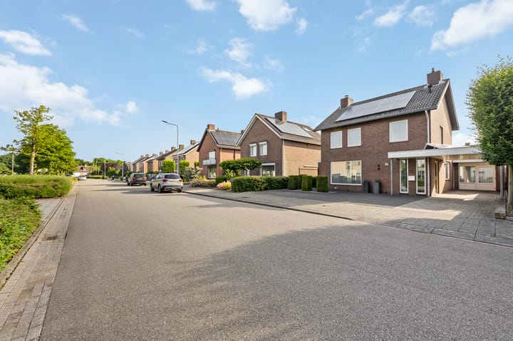 Photo 5 of Zwaluwstraat 23