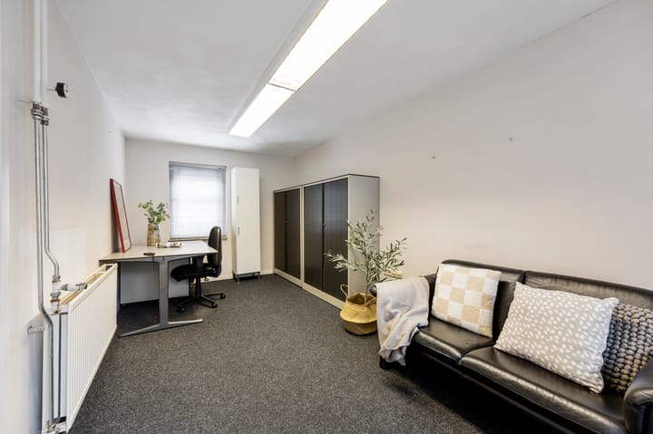 Photo 27 of Zwaluwstraat 23