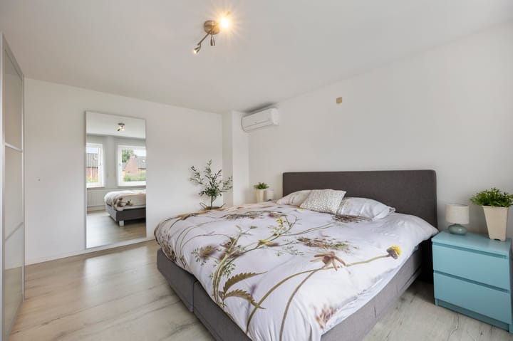 Photo 31 of Zwaluwstraat 23