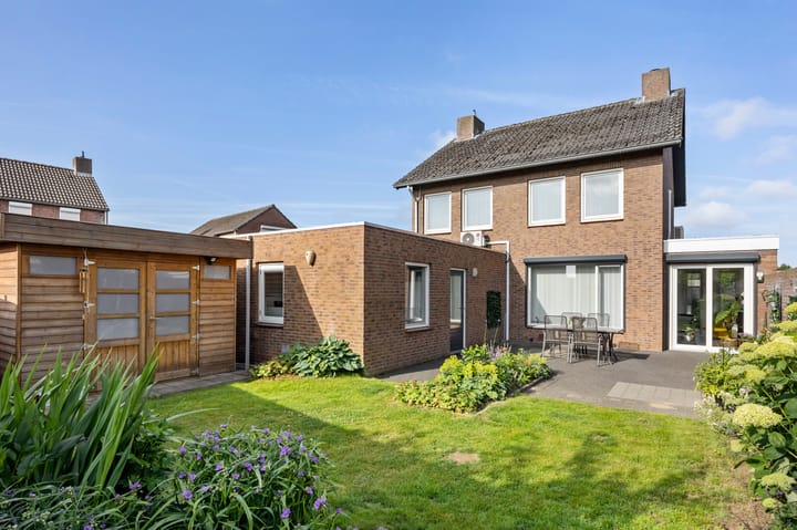 Photo 41 of Zwaluwstraat 23