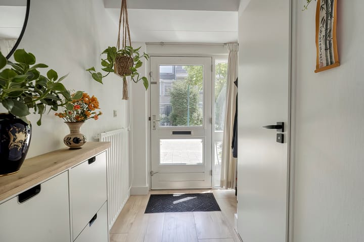 Foto 9 van Menno ter Braaklaan 10