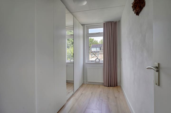 Foto 27 van Menno ter Braaklaan 10