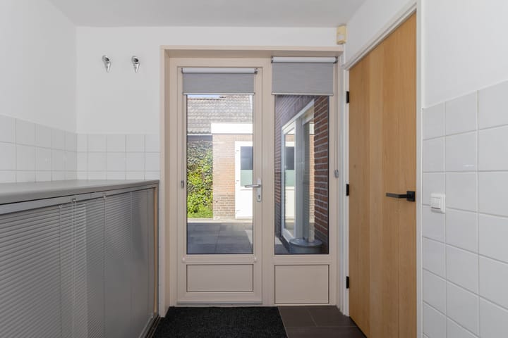 Photo 35 of Schoolstraat 18