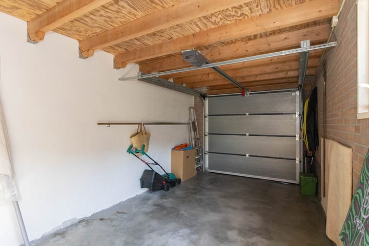 Photo 42 of Schoolstraat 18