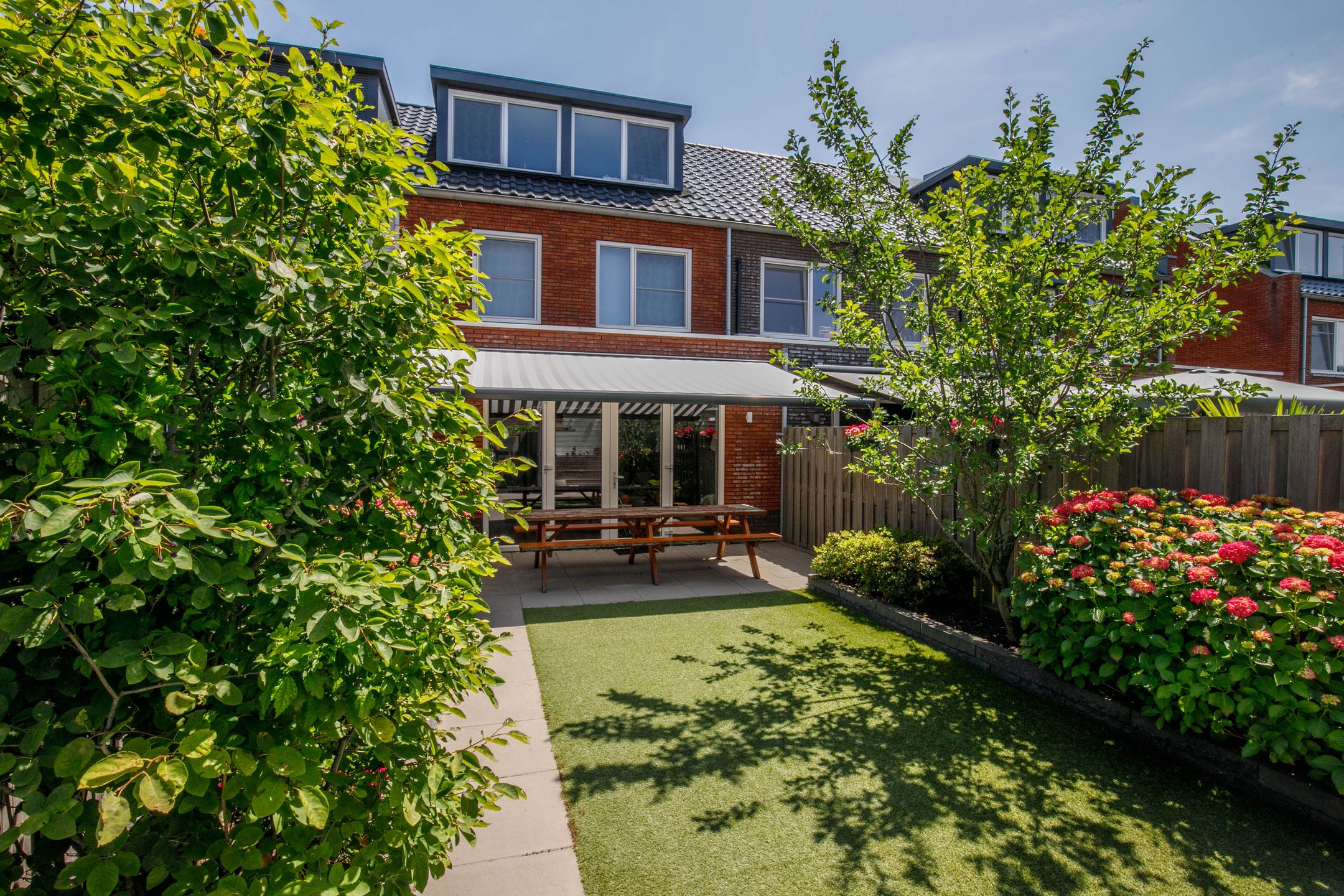 Photo 36 of Van Oranje-Nassaulaan 95