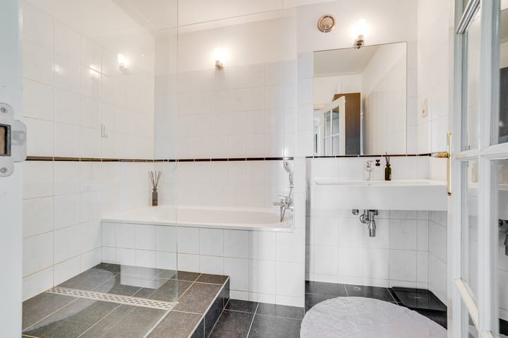 Foto 24 van Edward Jennerstraat 430