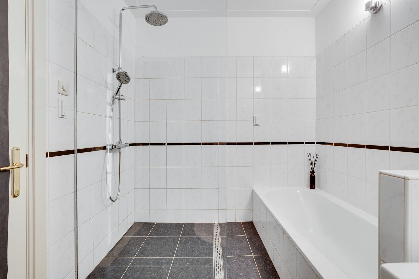 Foto 25 van Edward Jennerstraat 430