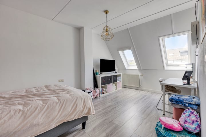 Foto 18 van Margratenplein 2