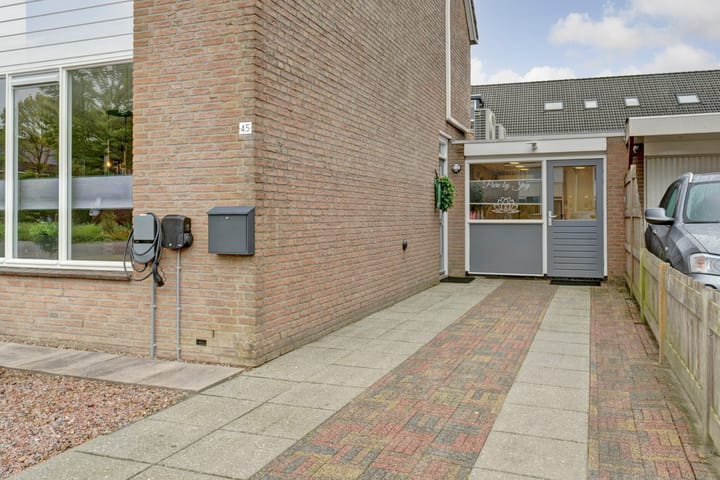 Foto 31 van Moutlaan 45