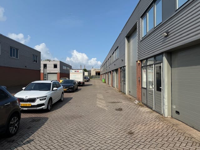 Bekijk foto 4 van Staalstraat 117