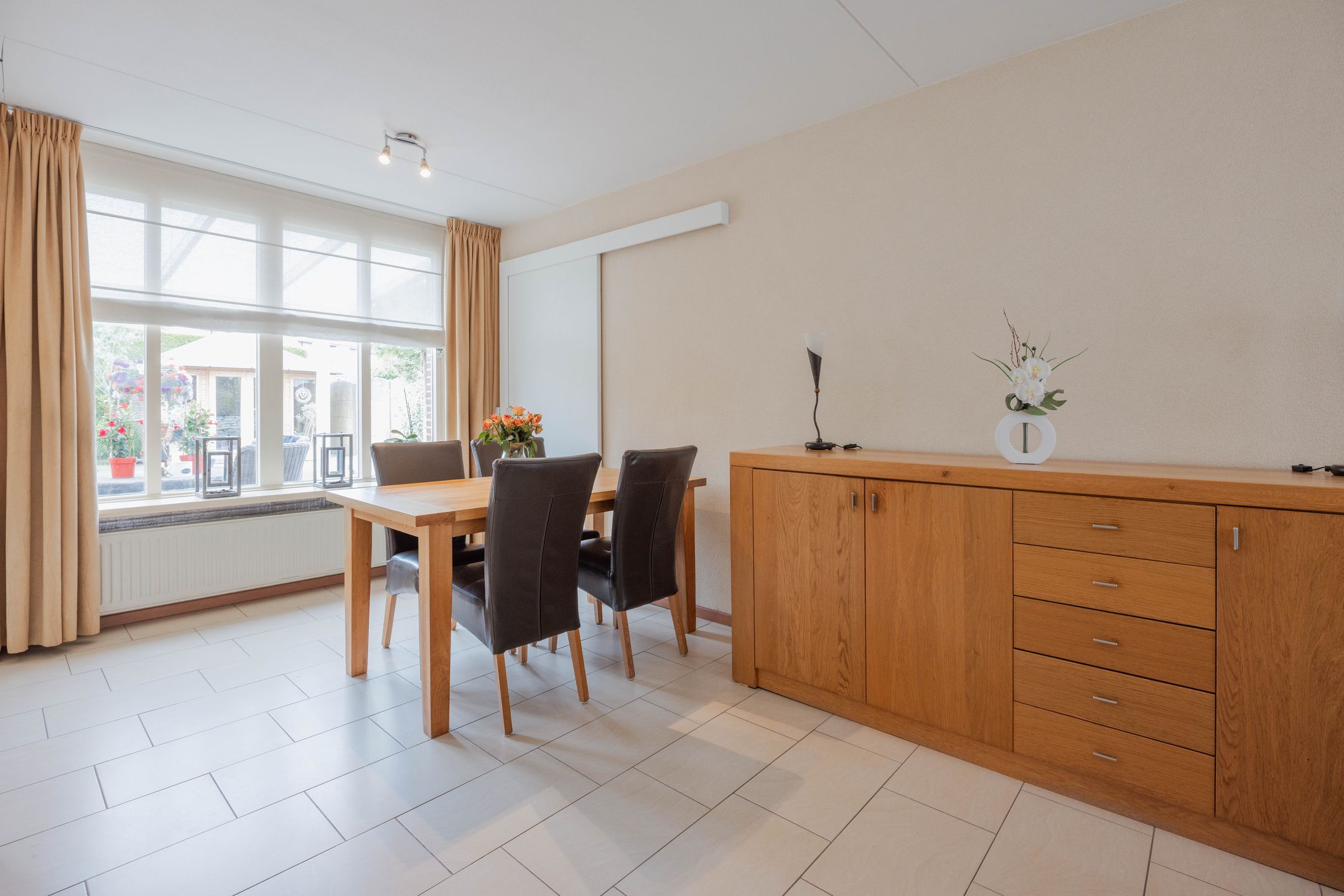 Foto 15 van Mahoniestraat 16