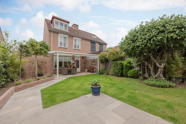 Foto 3 van Mahoniestraat 16