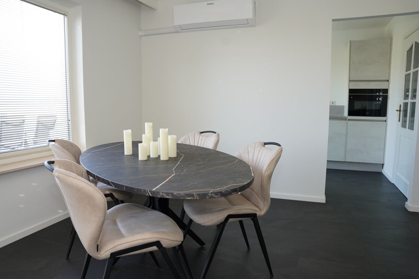 Photo 10 of Jhr. Mr. de Casembrootstraat 27