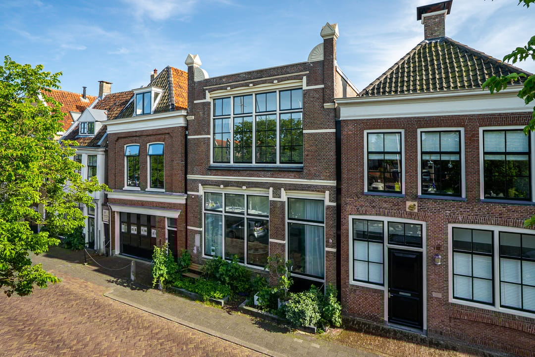 Koopwoningen - huizen te koop in [Funda]