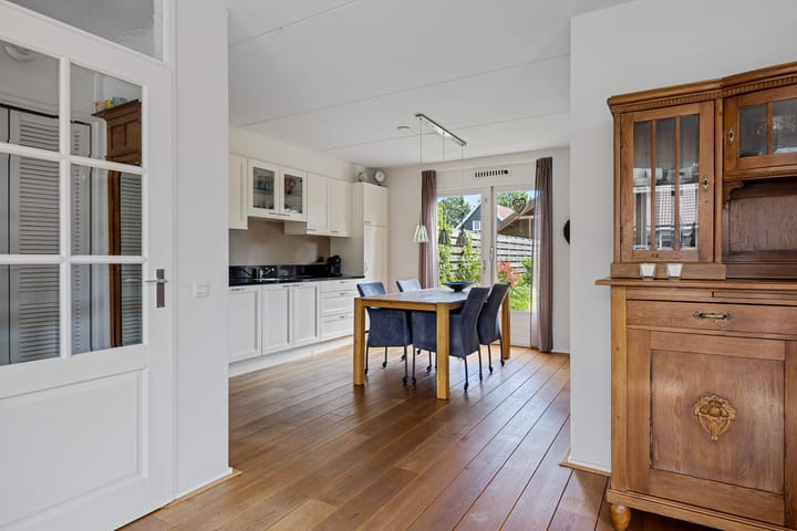 Photo 18 of Isaac van Ostadestraat 8