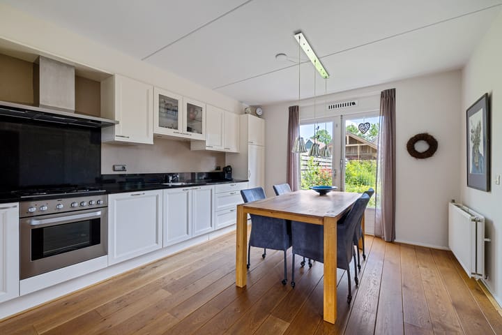 Photo 19 of Isaac van Ostadestraat 8