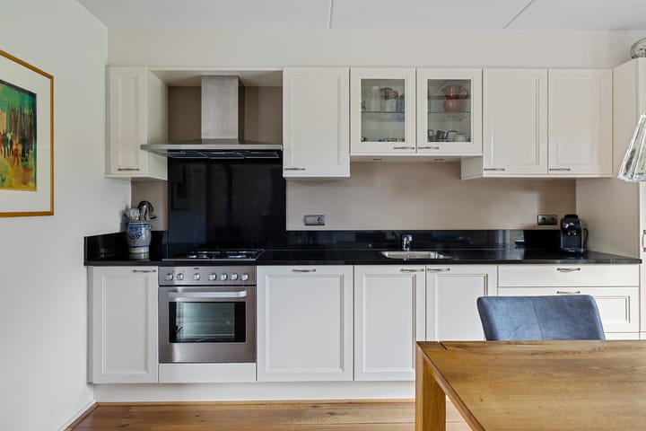 Photo 20 of Isaac van Ostadestraat 8