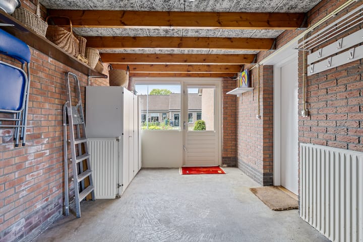 Photo 34 of Isaac van Ostadestraat 8