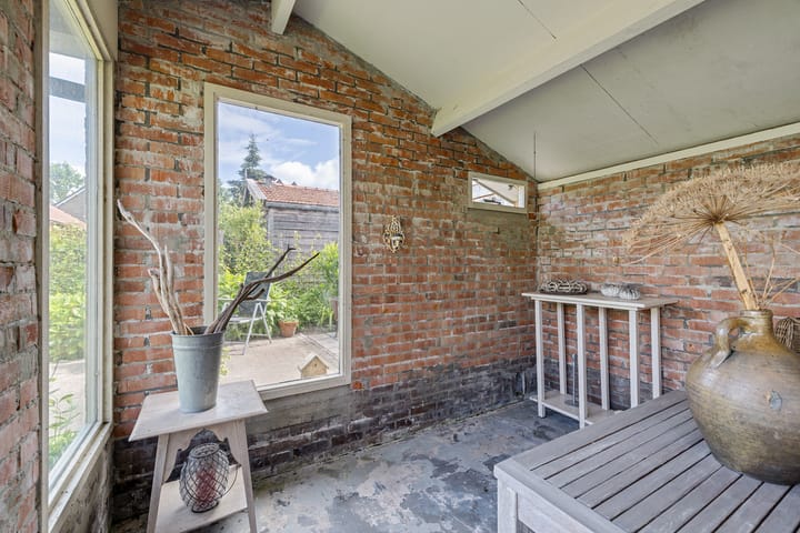 Photo 37 of Isaac van Ostadestraat 8