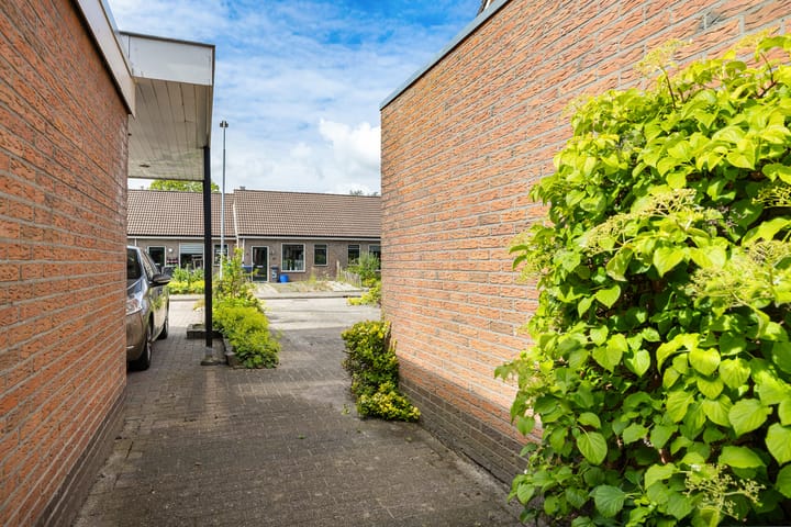 Photo 44 of Isaac van Ostadestraat 8