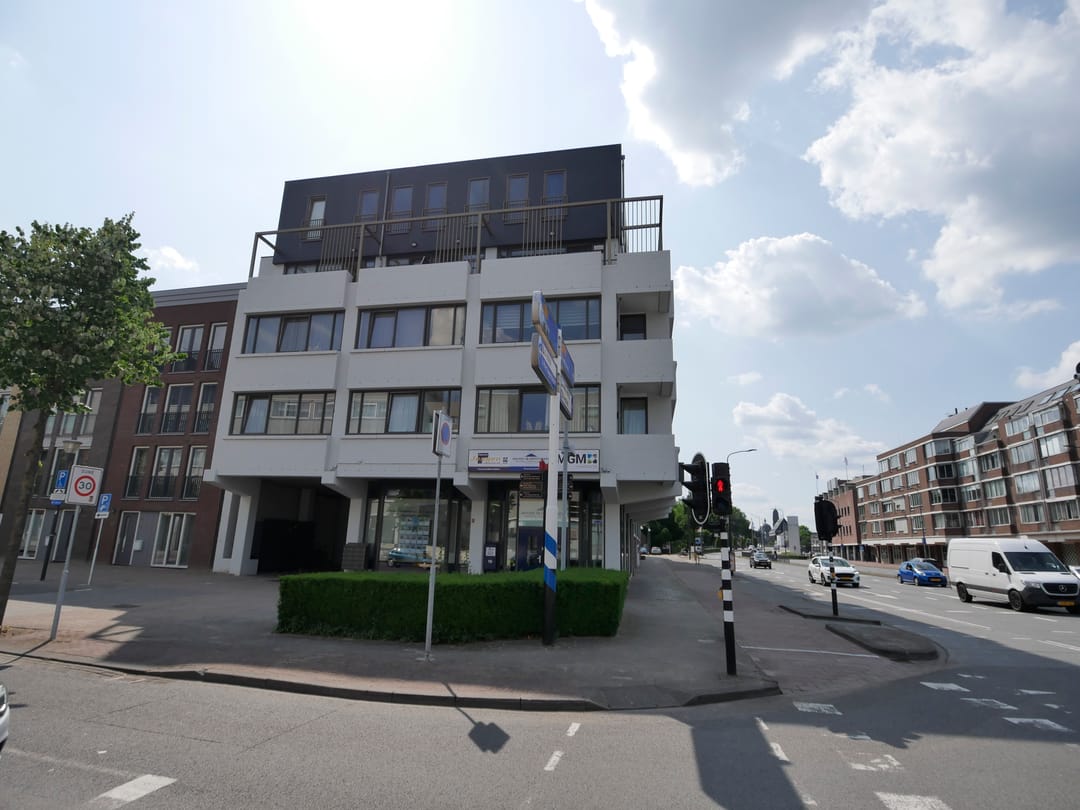 Photo 1 of Zuid Koninginnewal 23-A