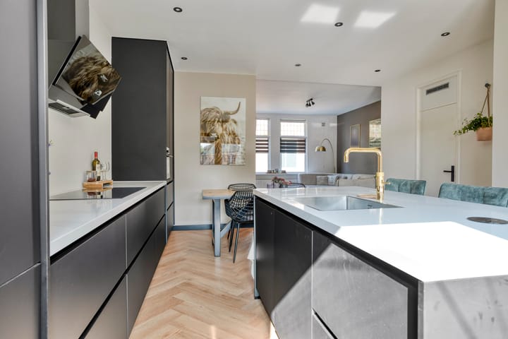 Foto 14 van Brederodestraat 10