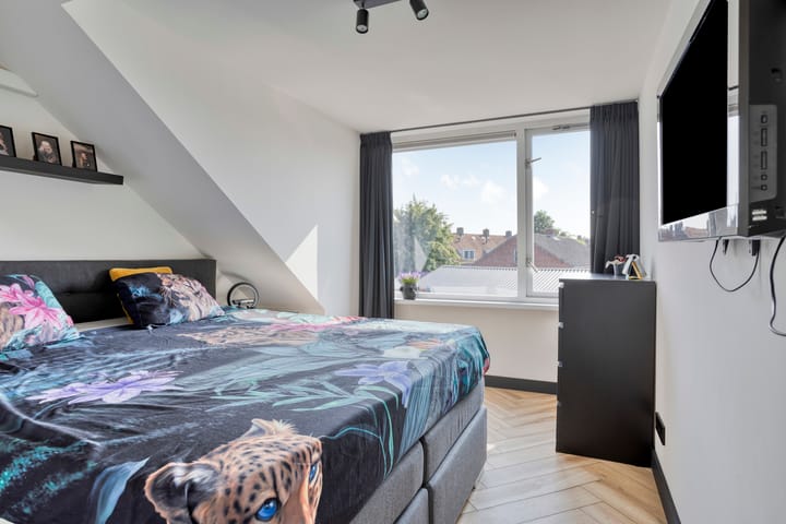 Foto 26 van Brederodestraat 10