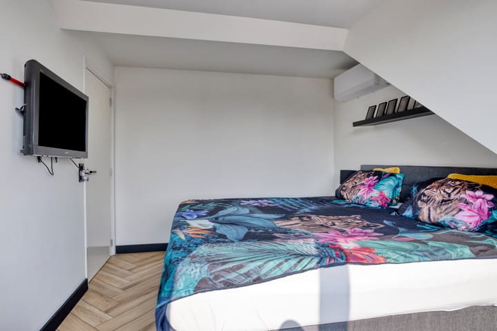 Foto 27 van Brederodestraat 10