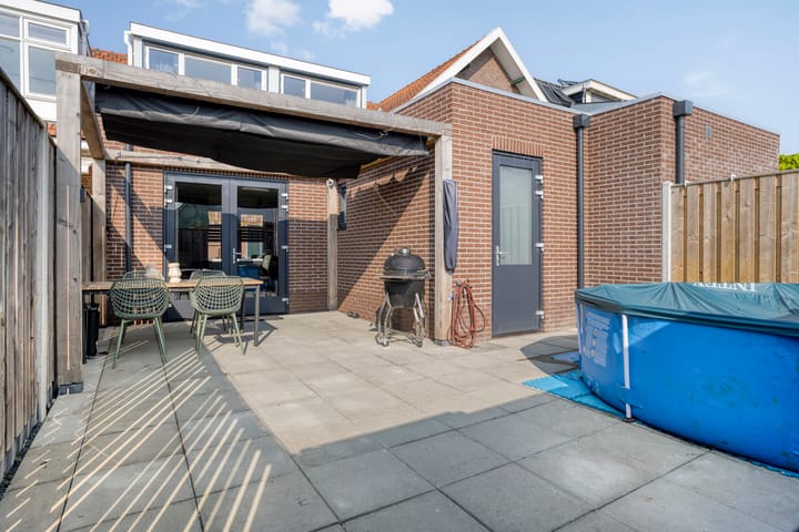 Foto 35 van Brederodestraat 10