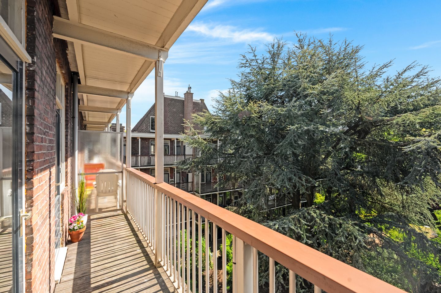 Foto 4 van Van Diemenstraat 31