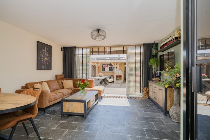 Foto 10 van Planetenweg 337