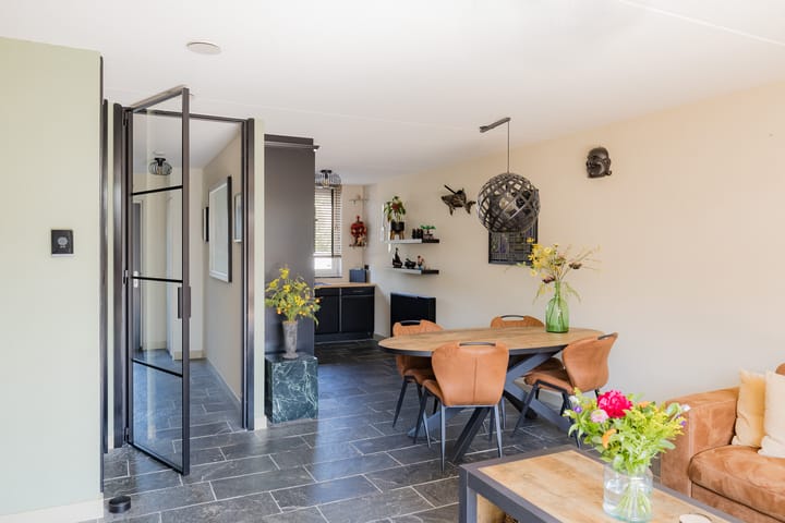 Foto 14 van Planetenweg 337