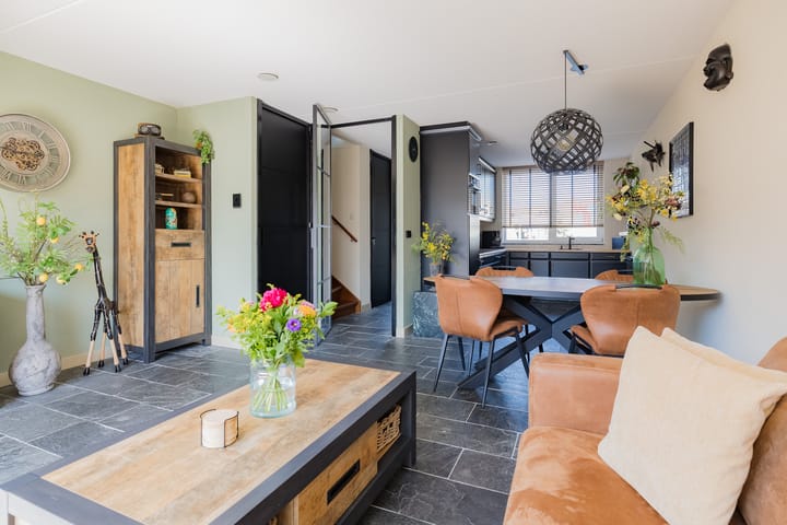 Foto 15 van Planetenweg 337