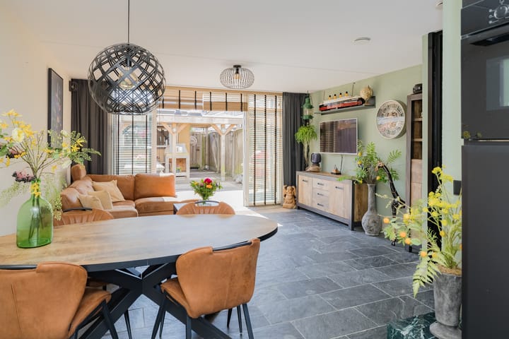 Foto 20 van Planetenweg 337