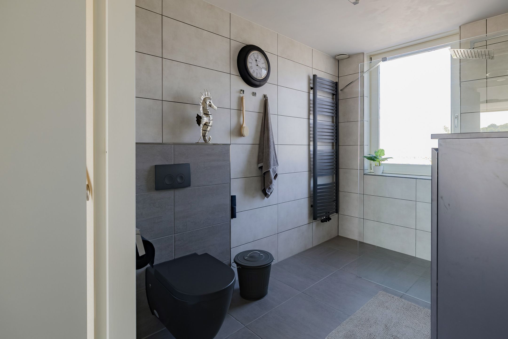 Foto 33 van Planetenweg 337