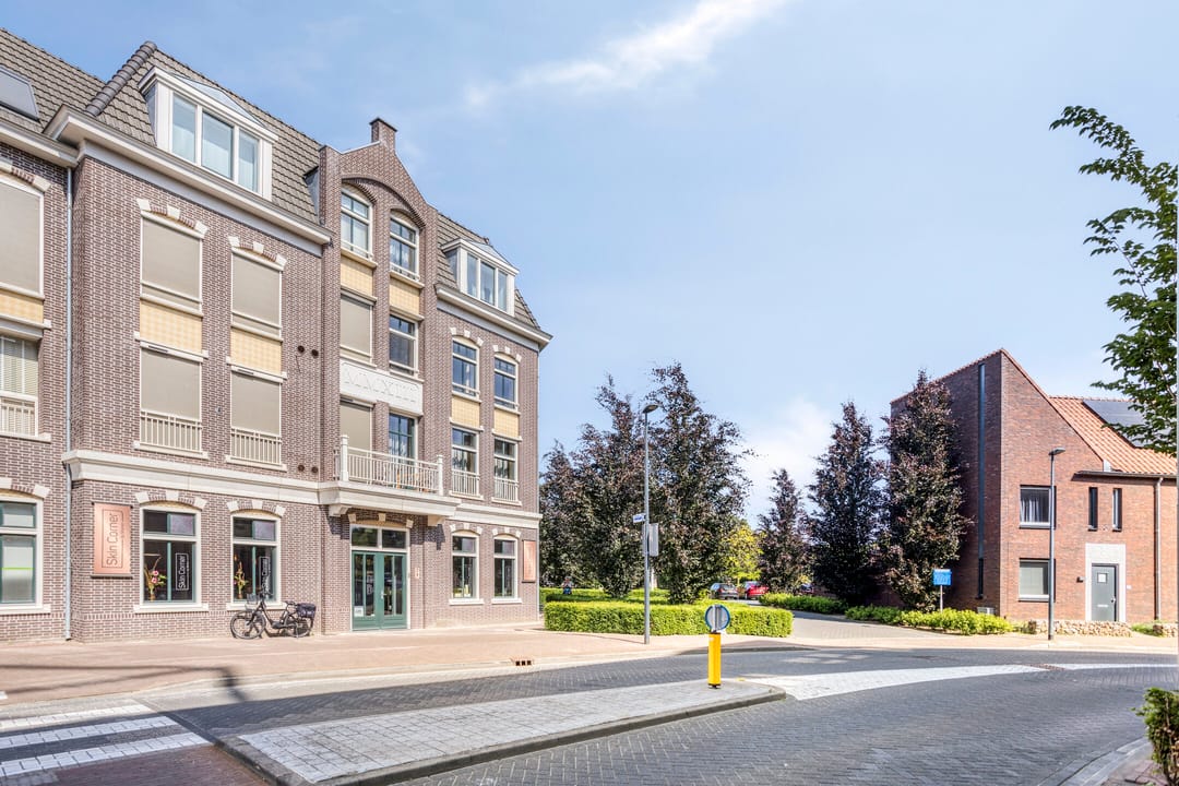 Foto 2 van Raadhuisplein 46